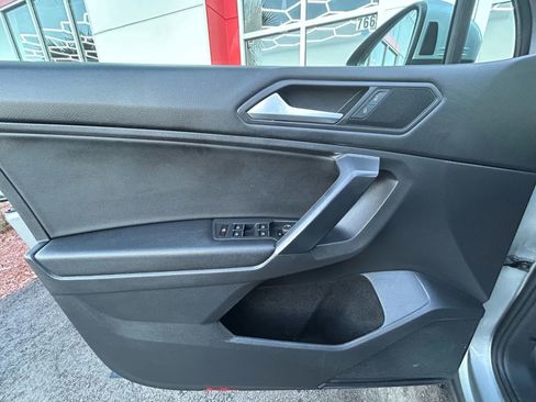 Used 2021 Volkswagen Tiguan S image 18