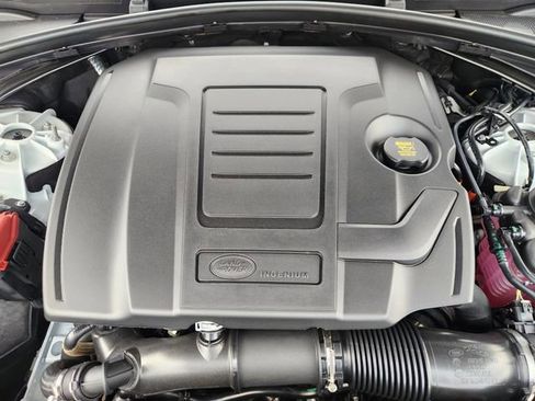 Used 2026 Land Rover Range Rover Velar S image 32