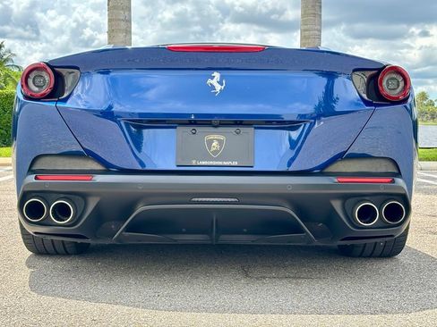 Used 2020 Ferrari Portofino RWD image 9