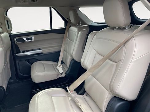 Used 2023 Ford Explorer XLT w/ Equipment Group 202A image 13