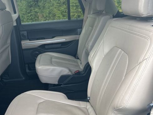 Used 2023 Ford Expedition Limited image 27