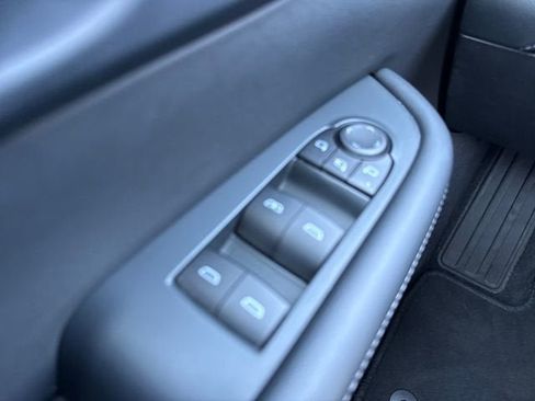Used 2025 Buick Enclave Preferred FWD image 26