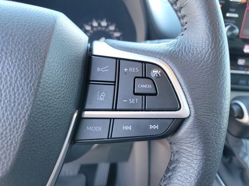 Used 2024 Toyota Sienna XLE image 20