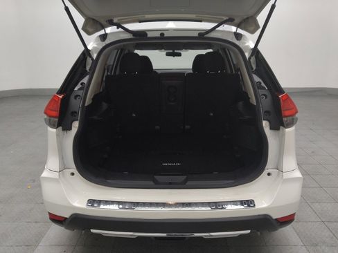 Used 2017 Nissan Rogue SV image 29