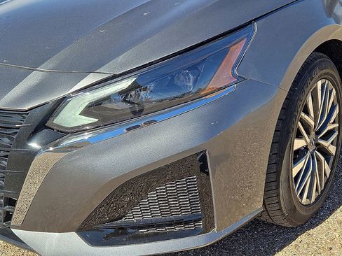 Used 2023 Nissan Altima 2.5 SV image 10