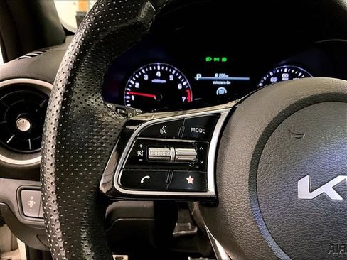 Used 2022 Kia Forte GT-Line w/ GT-Line Premium Package FWD image 17
