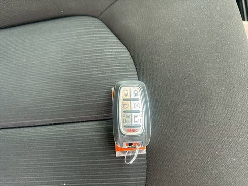 Used 2024 Chrysler Voyager LX FWD image 6