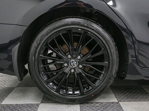 Used 2020 Toyota Camry SE image 16