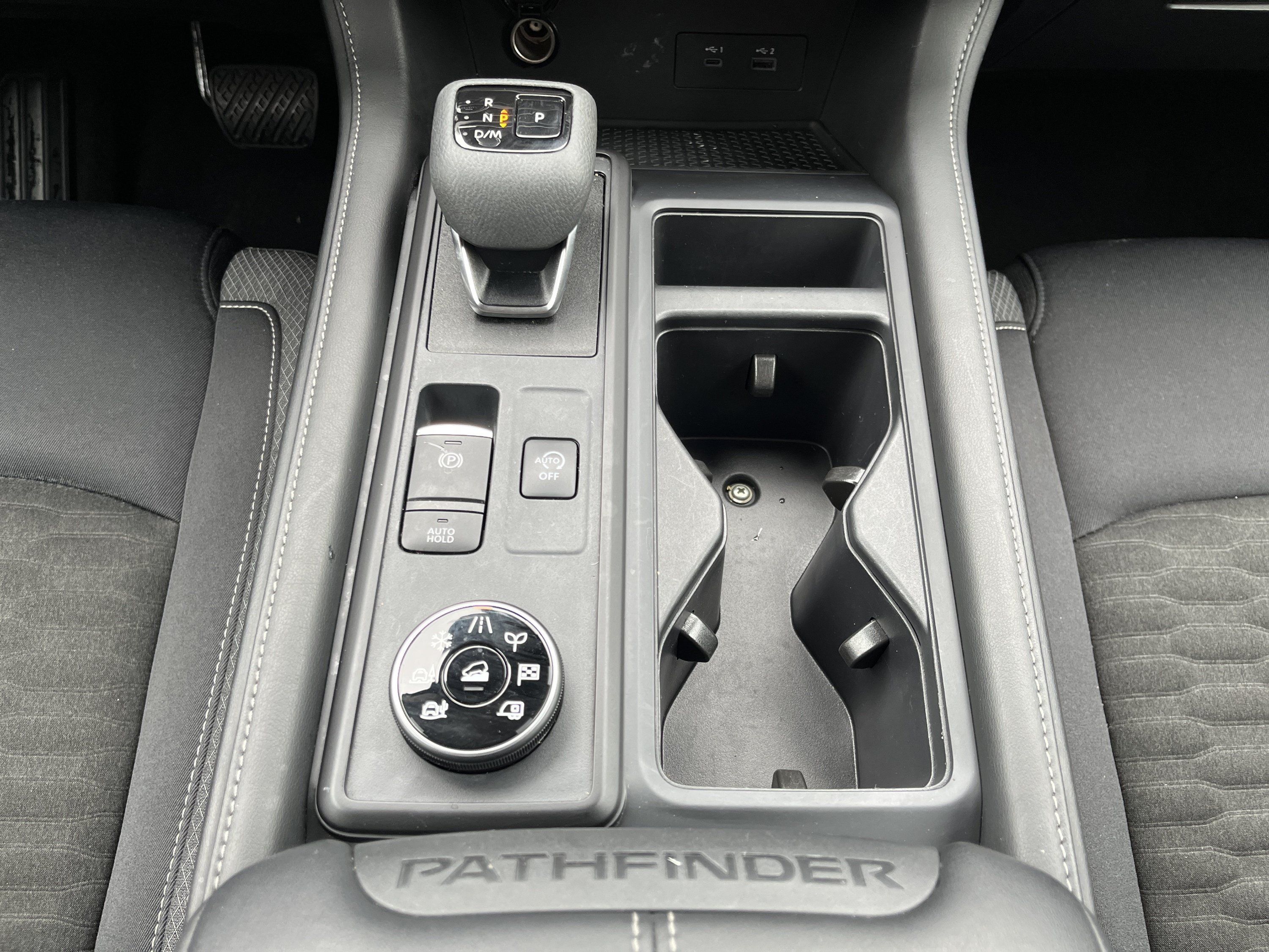 Used 2024 Nissan Pathfinder S AWD/4WD image 28
