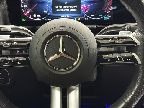 Certified 2025 Mercedes-Benz GLA 250 image 19