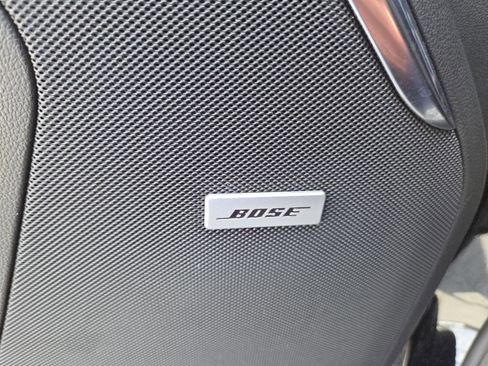Used 2025 GMC Yukon XL Denali AWD/4WD image 12