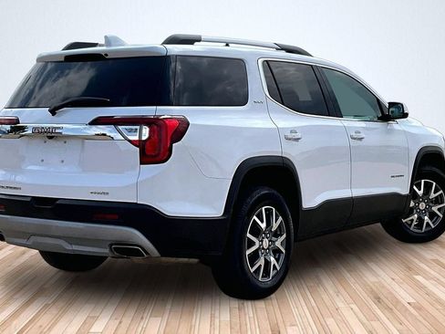 Used 2023 GMC Acadia SLT AWD/4WD image 2