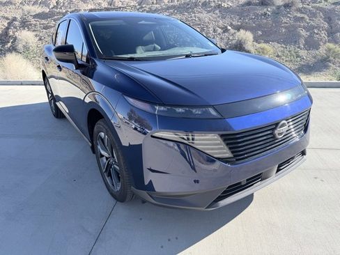 Certified 2025 Nissan Murano SV image 3