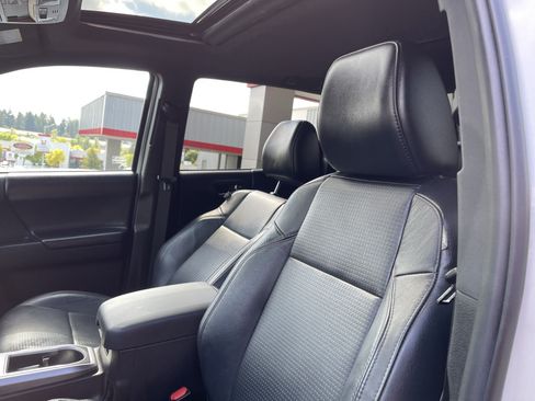 Certified 2021 Toyota Tacoma Limited AWD/4WD image 20