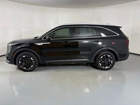 New 2026 Kia Sorento S w/ S Panoramic Sunroof Package FWD image 5