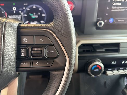 Used 2025 Toyota Tacoma TRD Off-Road image 19