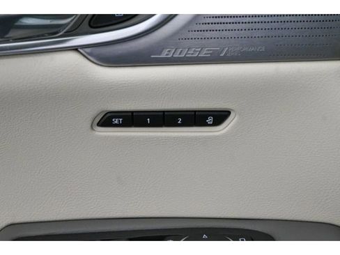 Used 2024 Cadillac XT6 Premium Luxury w/ Technology Package image 33