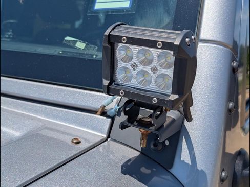 Used 2016 Jeep Wrangler Unlimited Rubicon w/ Connectivity Group AWD/4WD image 23
