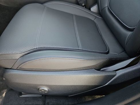 New 2025 Mercedes-Benz C 300 Sedan image 21