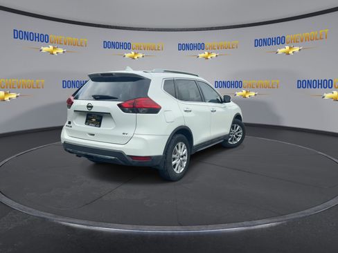 Used 2017 Nissan Rogue SV FWD image 11