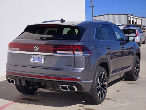 Used 2025 Volkswagen Atlas Cross Sport SEL Premium R-Line AWD/4WD image 4