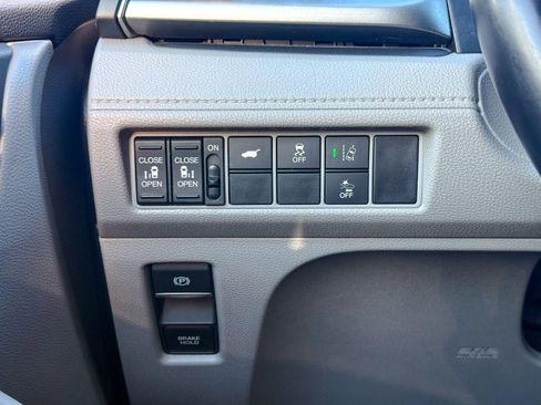 Used 2019 Honda Odyssey EX-L image 30