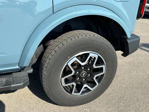 Used 2022 Ford Bronco Outer Banks image 8