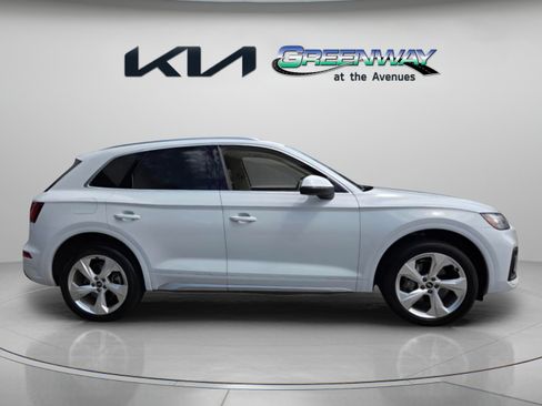 Used 2021 Audi Q5 2.0T Premium Plus w/ Premium Plus Package AWD/4WD image 8