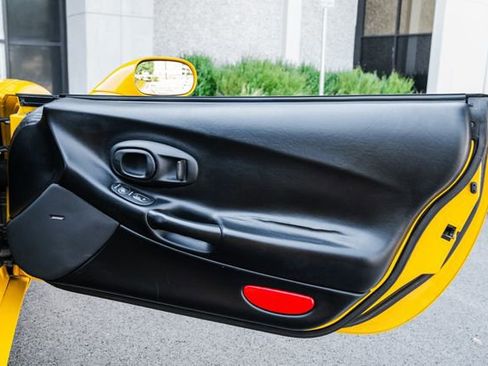 Used 2003 Chevrolet Corvette Coupe w/ Preferred Equipment Group image 73