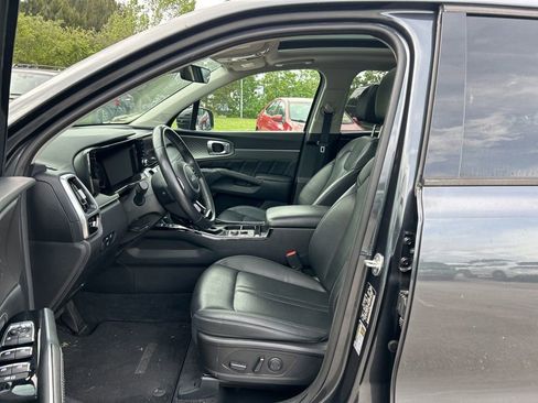 Used 2023 Kia Sorento SX image 10