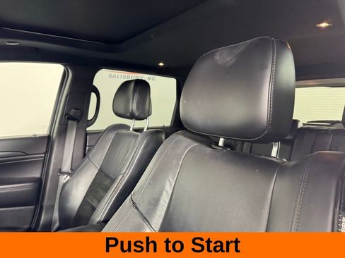 Used 2019 Jeep Grand Cherokee Altitude image 11