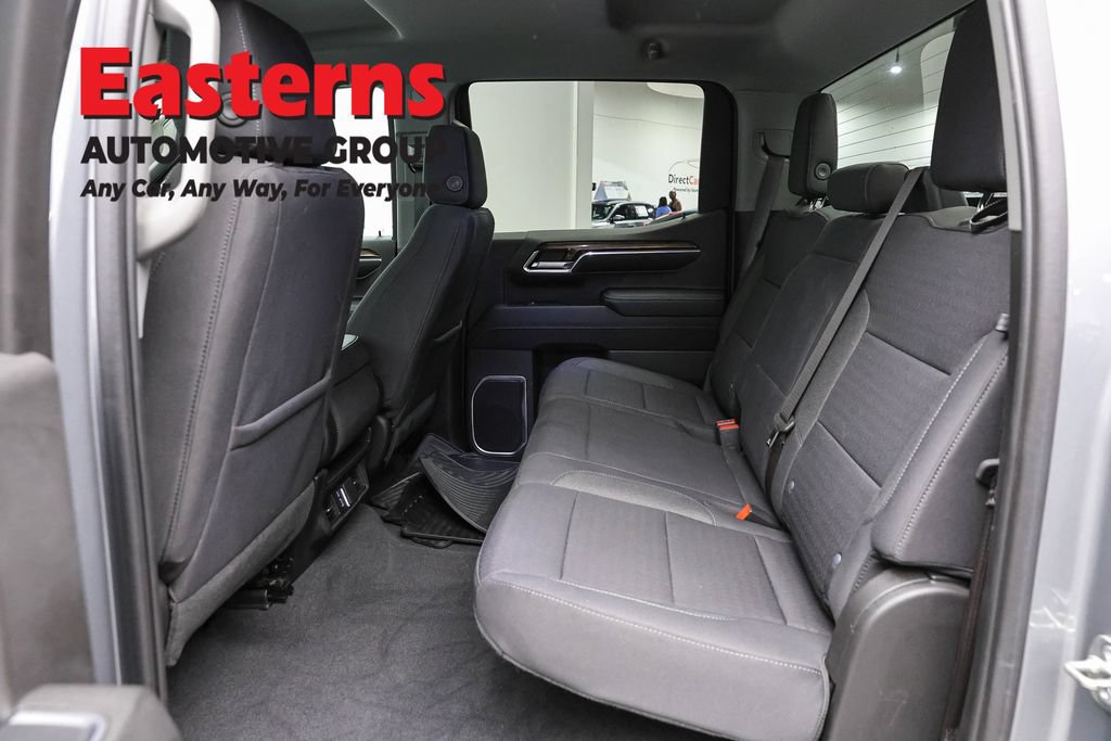 Used 2023 Chevrolet Silverado 1500 LT AWD/4WD image 24