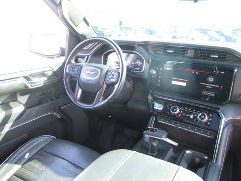 Used 2023 GMC Sierra 1500 AT4X AWD/4WD image 31