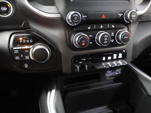 Used 2021 RAM 1500 Big Horn AWD/4WD image 27
