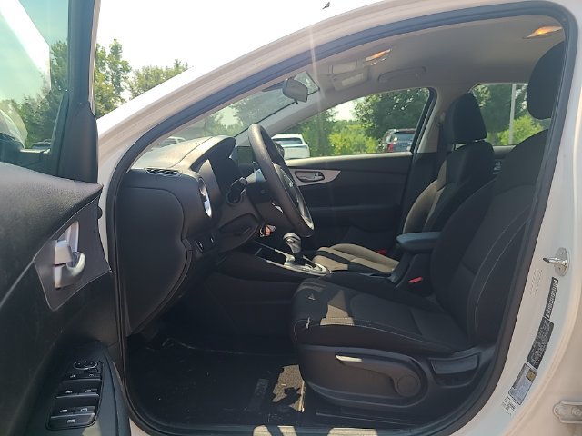 Used 2024 Kia Forte LXS FWD image 12