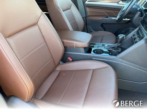 Used 2023 Volkswagen Atlas SE image 12