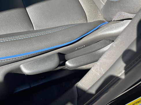 Used 2025 Buick Envista Sport Touring image 22