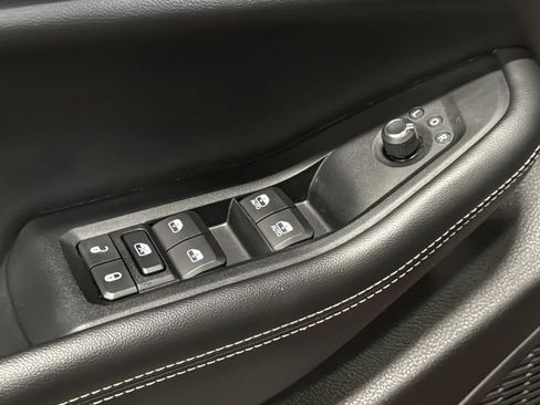 Used 2023 Jeep Grand Cherokee L Laredo AWD/4WD image 24