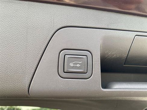 Used 2023 Buick Envision Avenir AWD/4WD image 41