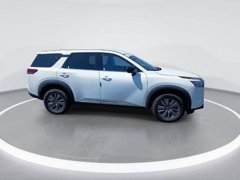 Certified 2024 Nissan Pathfinder S AWD/4WD image 9
