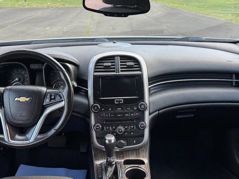 Used 2015 Chevrolet Malibu LT FWD image 11