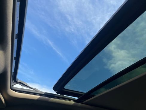 Used 2020 RAM 1500 Laramie image 14