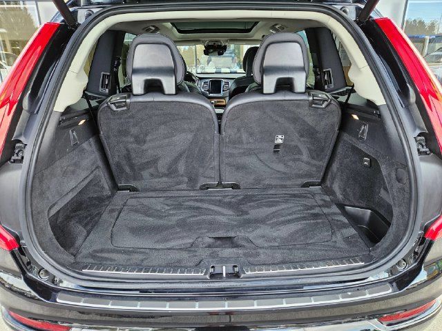 Used 2021 Volvo XC90 T6 Momentum w/ Advanced Package AWD/4WD image 12