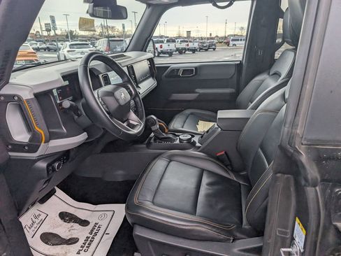 Used 2022 Ford Bronco Badlands image 13