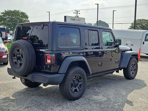 Used 2023 Jeep Wrangler Unlimited Sport AWD/4WD image 3
