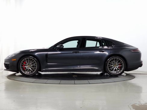 Used 2020 Porsche Panamera GTS image 2