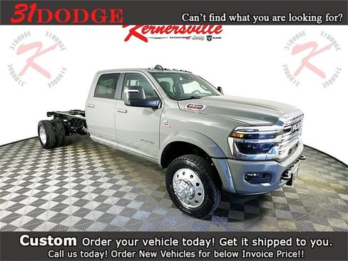 New 2026 RAM 4500 4x4 Crew Cab DRW image 1