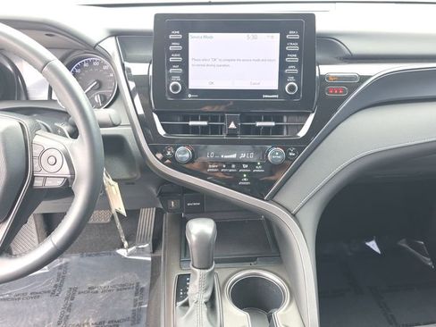 Used 2023 Toyota Camry SE image 23