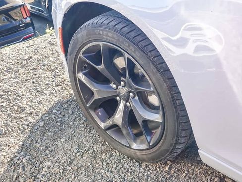 Certified 2023 Chrysler 300 Touring L image 19