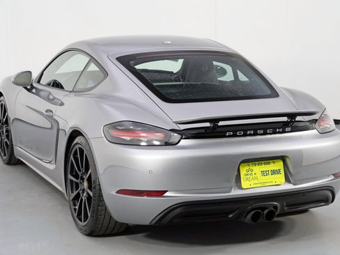 Used 2018 Porsche 718 Cayman S w/ Sport Chrono Package image 39